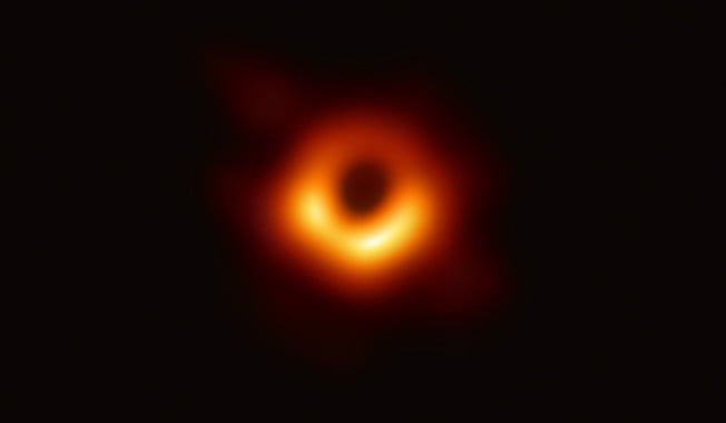 Investigadores del EHT consiguen la primera foto de un agujero negro supermasivo