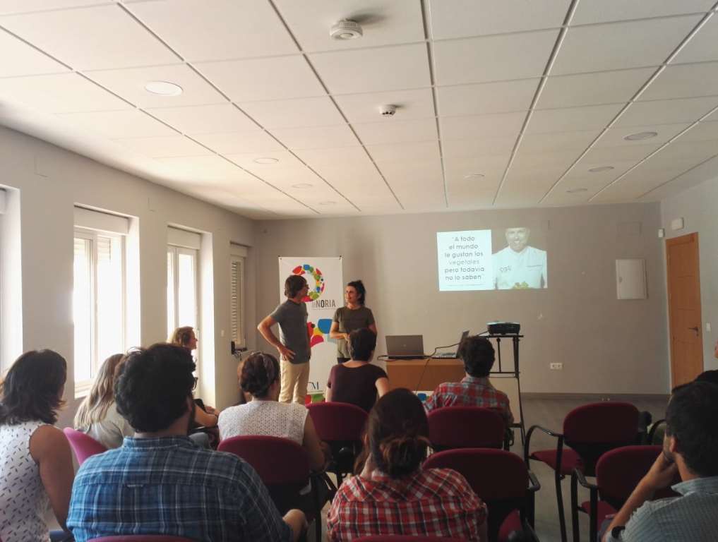 Andrea y Mercedes abrieron el panel con La Cuchara Verde