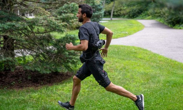 Crean un traje robótico que facilita caminar y correr