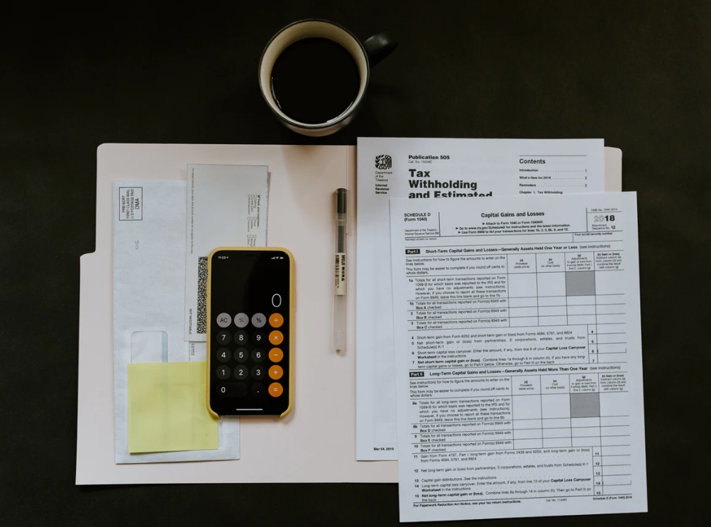 Si tu caso es el de un dueño de una empresa pequeña o el de una persona física que desarrolla una actividad empresarial y quieres crecer tu negocio, los préstamos son la herramienta perfecta para aumentar tu stock de productos