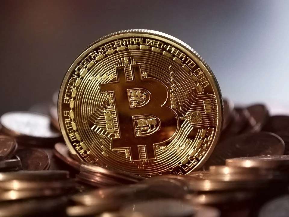Bitcoin: La alternativa al dinero y transacciones tradicionales