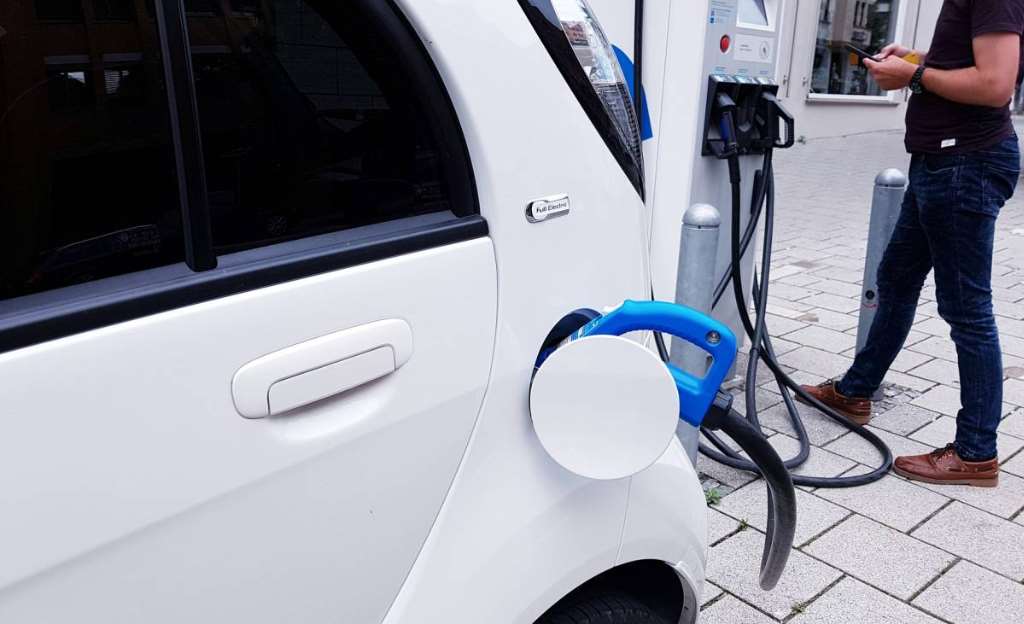 El PLCCTE incorpora a todos los sectores económicos a la acción climática, desde la generación de energía y las finanzas a los sectores primarios, pasando por el transporte, la industria o las administraciones públicas