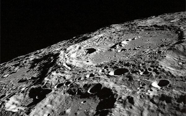 La NASA confirma la existencia de agua en la Luna