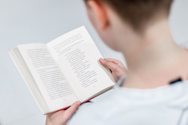 Apuestan por el fomento de la lectura en niños y adolescentes con sordera