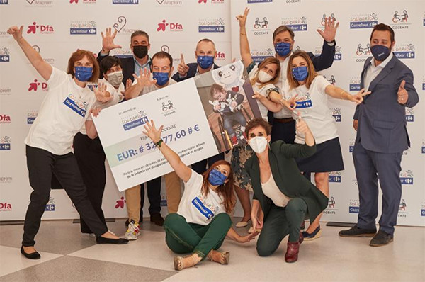 Cocemfe recibe una donación de 2.000 euros a favor de la infancia con discapacidad física y orgánica de Aragón