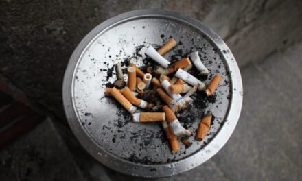 El número de fumadores en el mundo baja a 1.300 millones, según la OMS