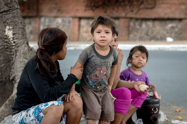 Destinan cerca de 400.000 euros para la lucha contra la pobreza infantil y la exclusión social en Madrid