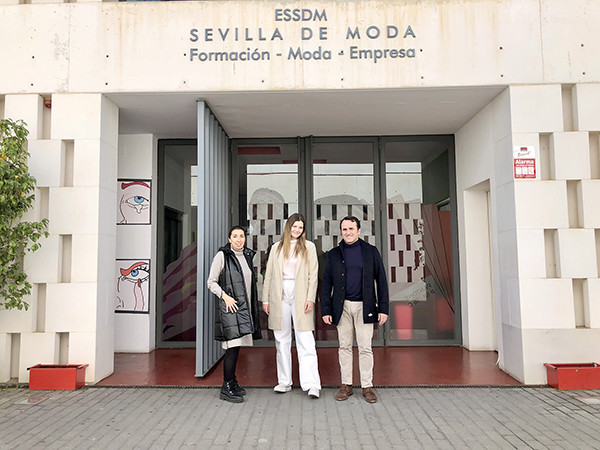 Lucía López, alumna de ESSDM, ganadora del concurso «Diseñando Solidaridad»