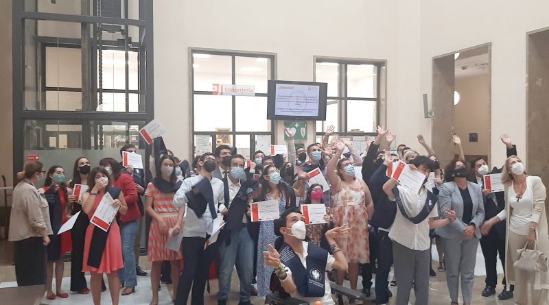 Medio centenar de jóvenes con discapacidad intelectual se gradúan por la UGR en un curso de formación para el empleo