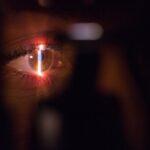 Un implante de córnea con bioingeniería devuelve la visión a personas ciegas
