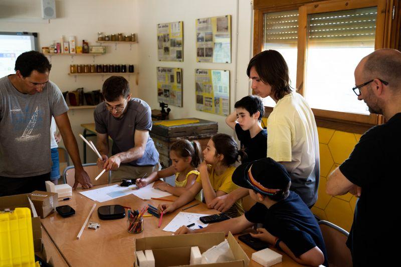 Estudiantes diseñan y construyen una sonda estratosférica que viajó durante tres horas hasta los 27.000 metros de altura