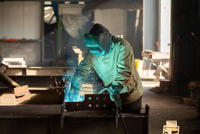 España, entre los países de la UE en los que más crece la producción industrial