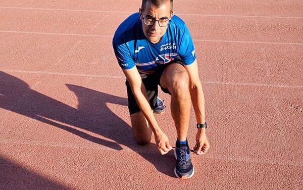 El atleta paralímpico Lorenzo Albaladejo vuelve a calzarse las zapatillas tras ser diagnosticado con una enfermedad rara