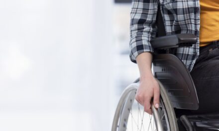 Universitarios compiten en ‘Social Tech Challenge’: un reto por diseñar una silla de ruedas autónoma para visitar museos