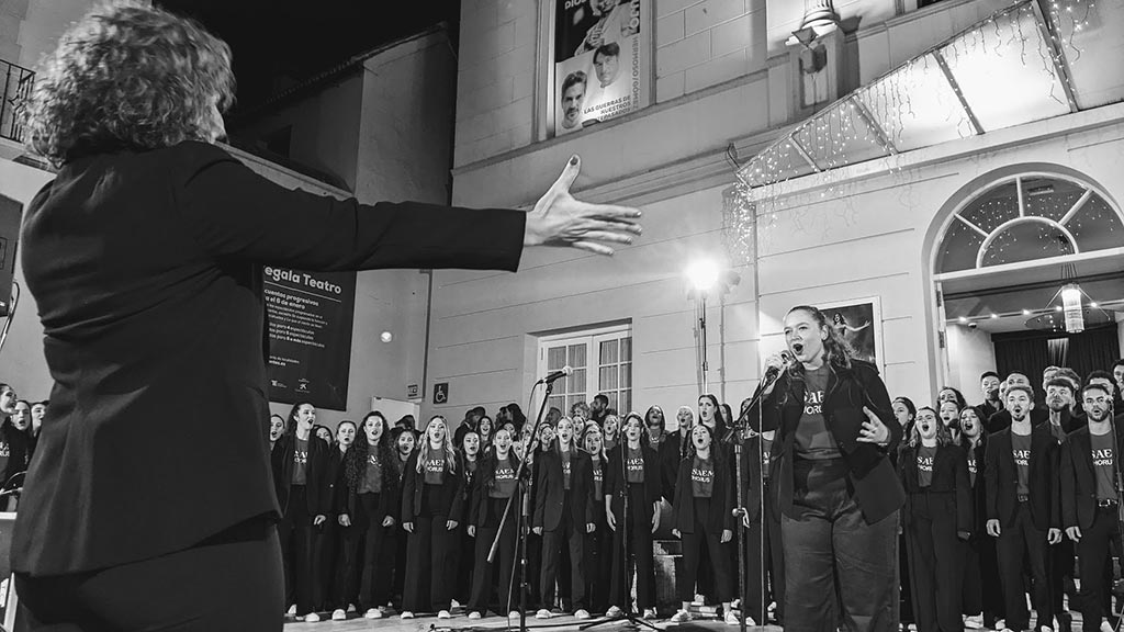 La Coral de ESAEM: Un regalo musical para celebrar la Navidad en Málaga
