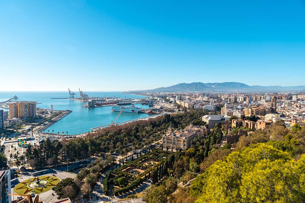 Málaga, tecercera gran ciudad española con mayor consumo responsable en España