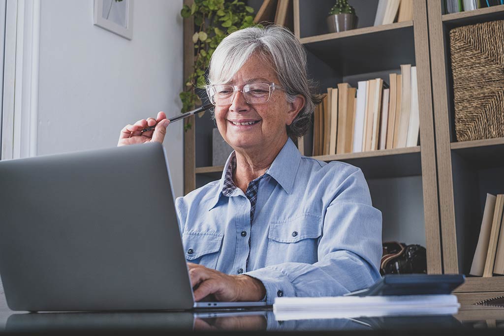 Más tasa de empleo y actividad entre los mayores de 55