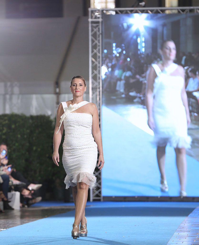 Mujeres contra el cáncer en la Pasarela Larios