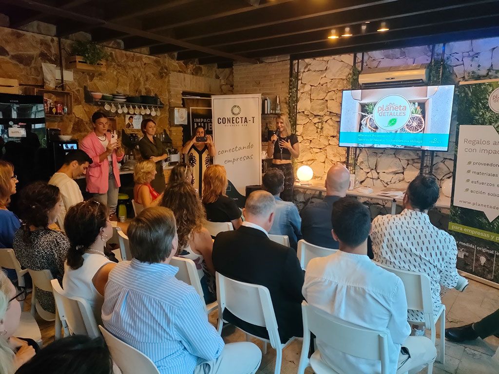 Hélène Mostertman en la presentación de Planeta Detalles en el Impact Hub