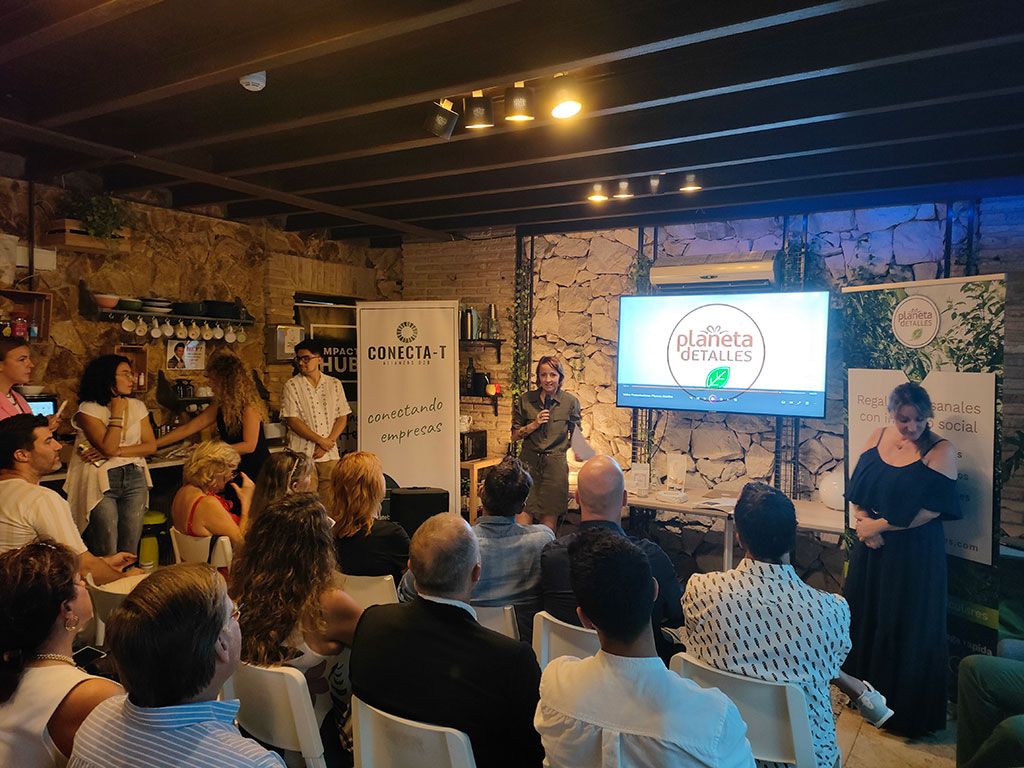 Timi Trimmel en la presentación de Planeta Detalles en el Impact Hub