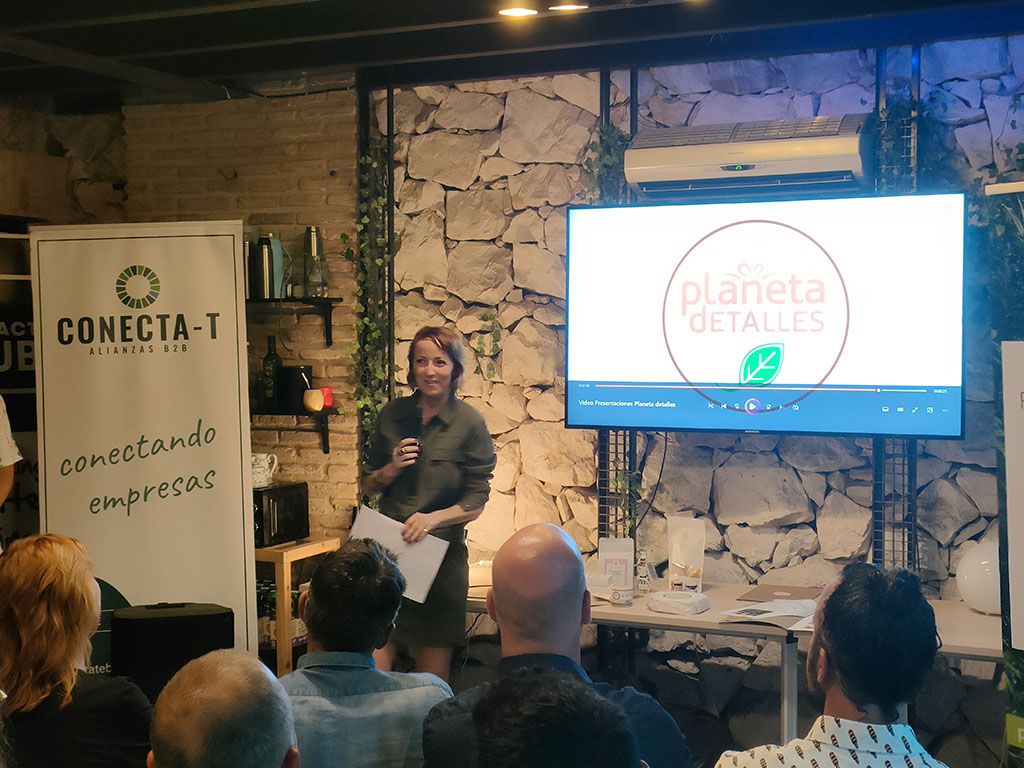 Timi Trimmel en la presentación de Planeta Detalles en el Impact Hub