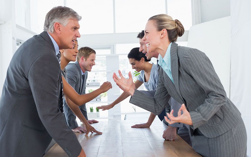 Claraboya. A L G A R A B Í A S