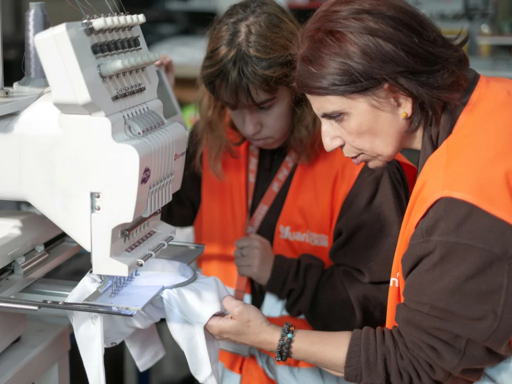 Durante estos 15 años, desde la Fundación han vendido más de 15.000 canastillas de bebé personalizadas y solidarias, realizadas, de forma íntegra, por personas con discapacidad intelectual