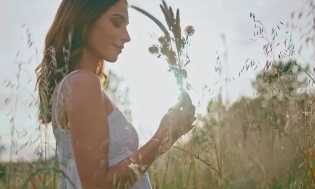 ¿Y si la carencia fuera una frecuencia con la que puedes elegir no sintonizar?