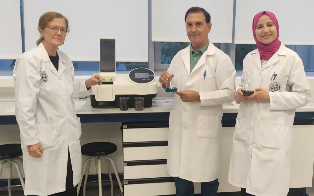 Biocarbón del orujillo de las almazaras para depurar aguas residuales