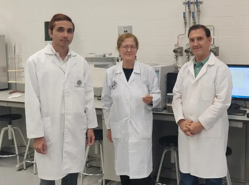 Equipo de investigación de la Universidad de Jaén que investiga sobre el orujillo.