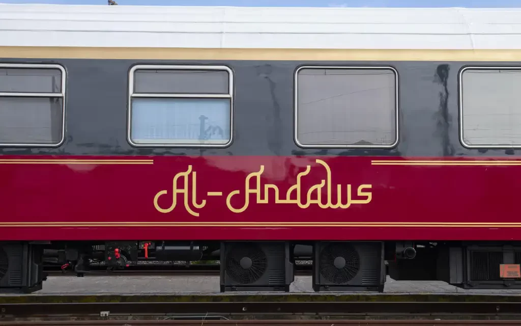El Tren Al Ándalus inicia este domingo su primera ruta entre Sevilla y Madrid