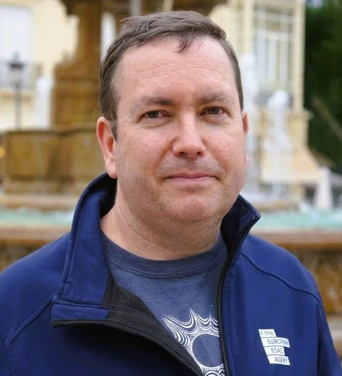 El astrónomo Alejandro Sánchez de Miguel